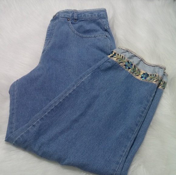 Democracy Denim - Vintage Cropped Democracy Weekend Mom Jean